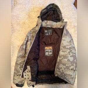 DC Camo Snowboard/Ski Jacket Down Filled-L
